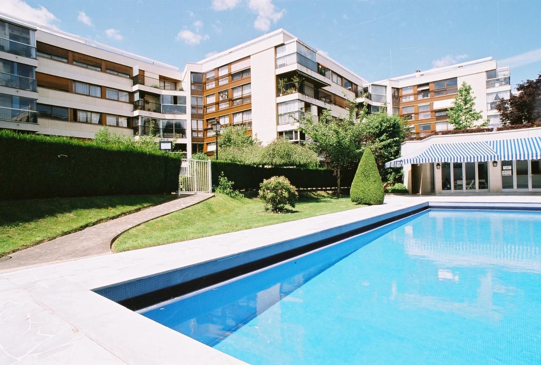 Lumineux Charming Appartement - Cozy Flat Le Chesnay  Exterior foto